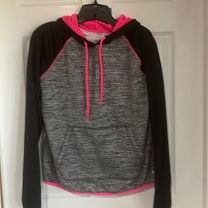 Hooded pullover sweatshirt